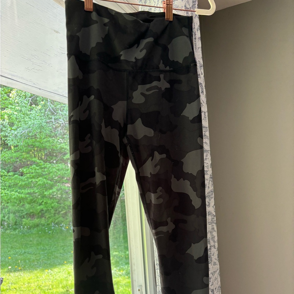 Camo leggings